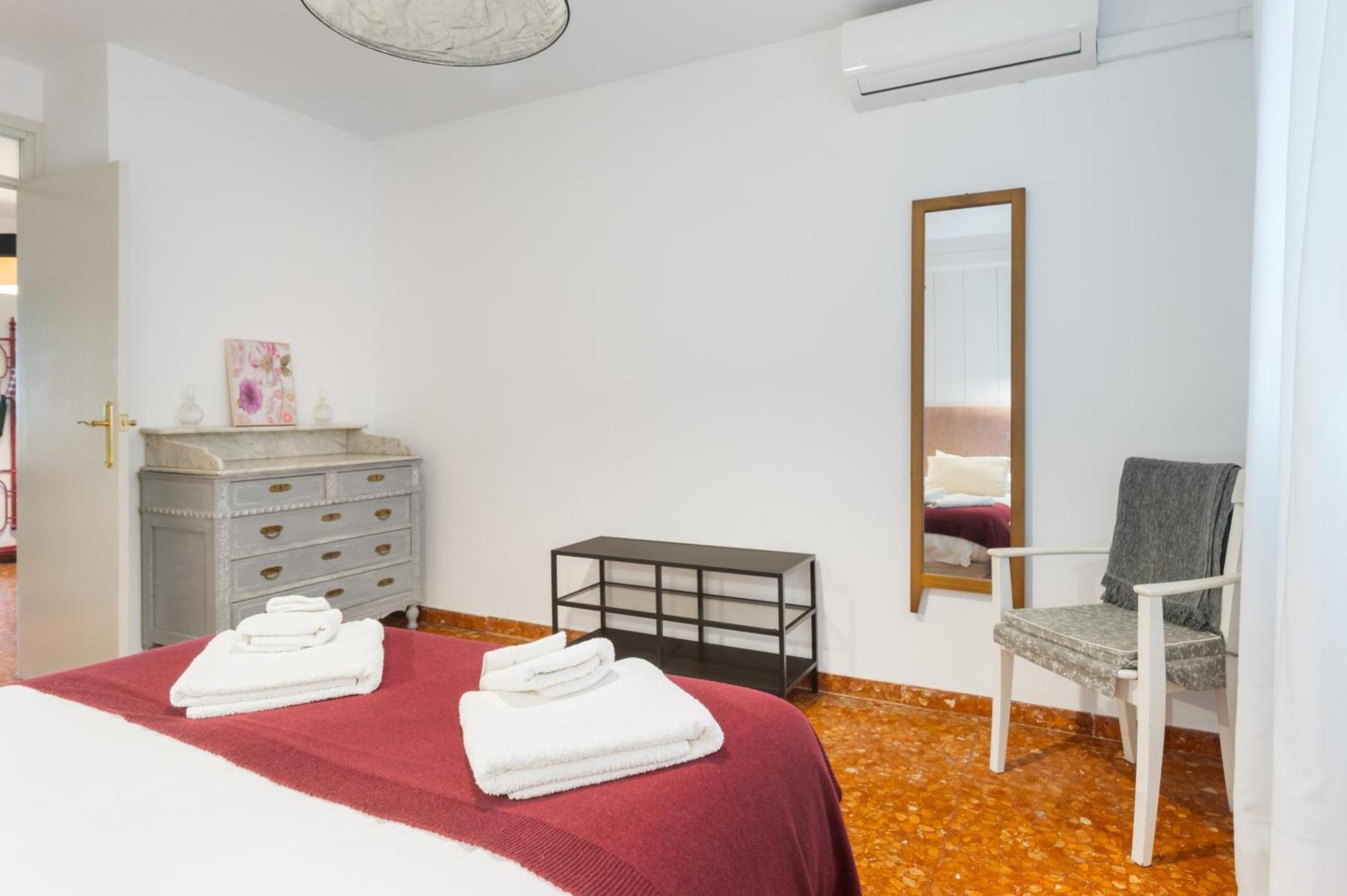 Mara Arenal Sevilla Luaran gambar